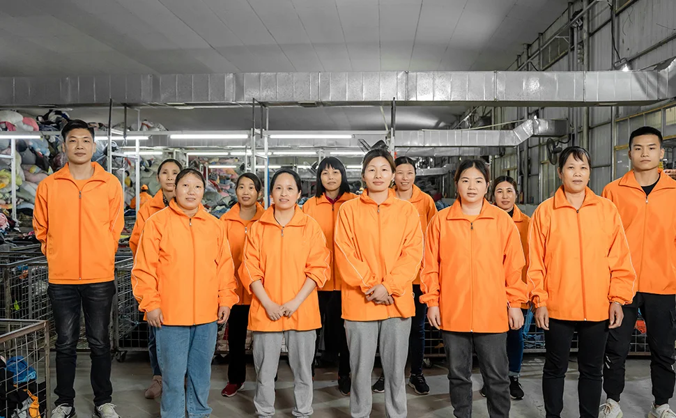 Hissen workers of quality control